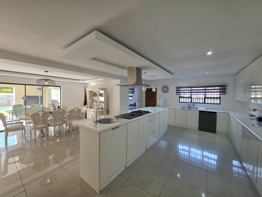 4 Bedroom Property for Sale in Flamingo Park Free State